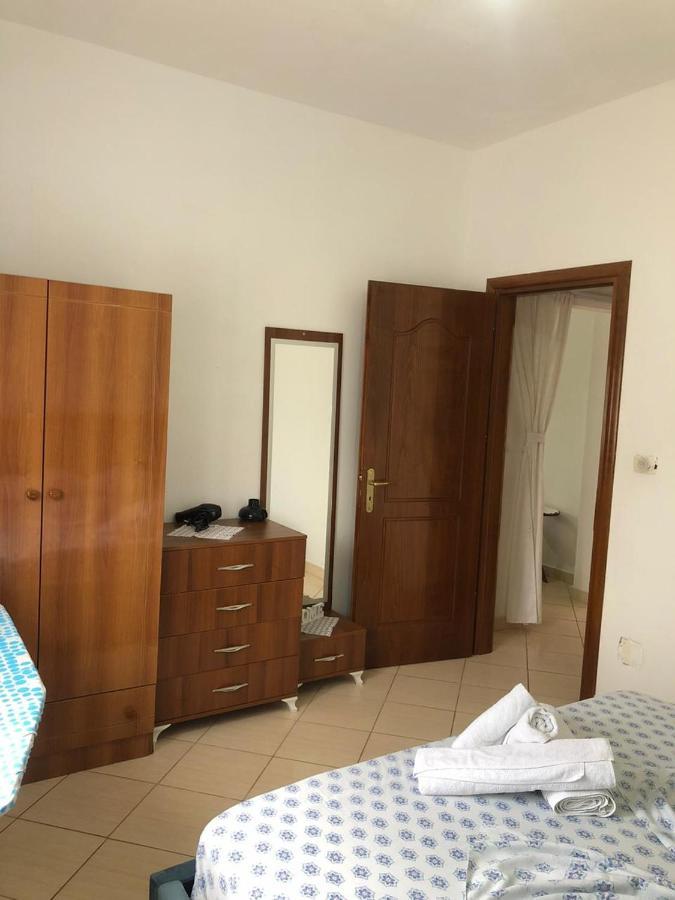 Teo Apartment Sarandë Habitación foto